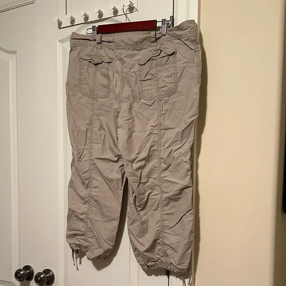 Light Taupe Cargo Capris with Drawstring Hem - Picture 4 of 11